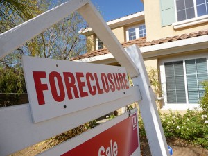 http://static1.firedoglake.com/1/files/2013/08/foreclosure-yard-sign-300x225.jpg